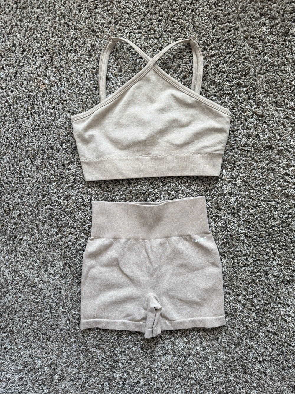 Bo+Tee Beige Seamless Cross Back Sports Bra & Shorts Set S/M